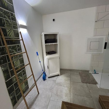 Loft And Spa Les Preaux Exterior foto